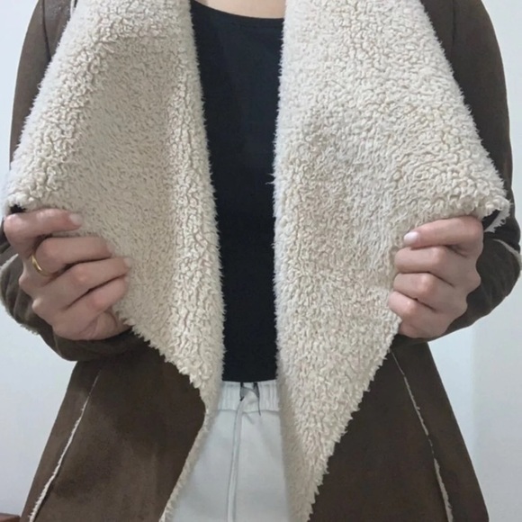 ‼️SOLD‼️ Leather and faux fur coat - Picture 2 of 7